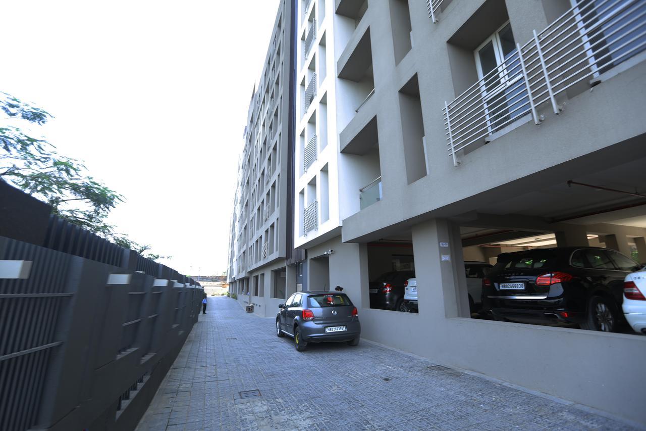 Lakeview Service Apartments Kolkata Eksteriør bilde